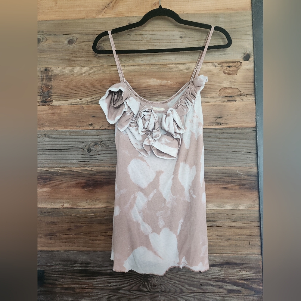 NWOT Hale Bob Tank Top With Adorable Flower Accent Size Small - Picture 1 of 3